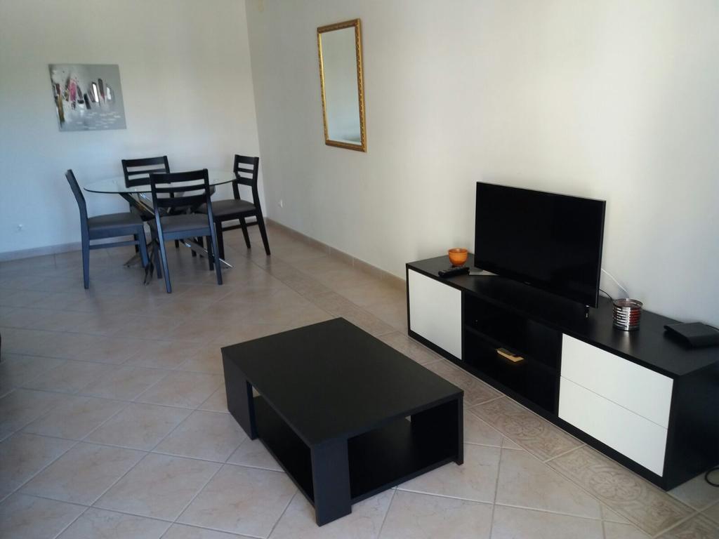 Marina Apartment Портиман Екстериор снимка