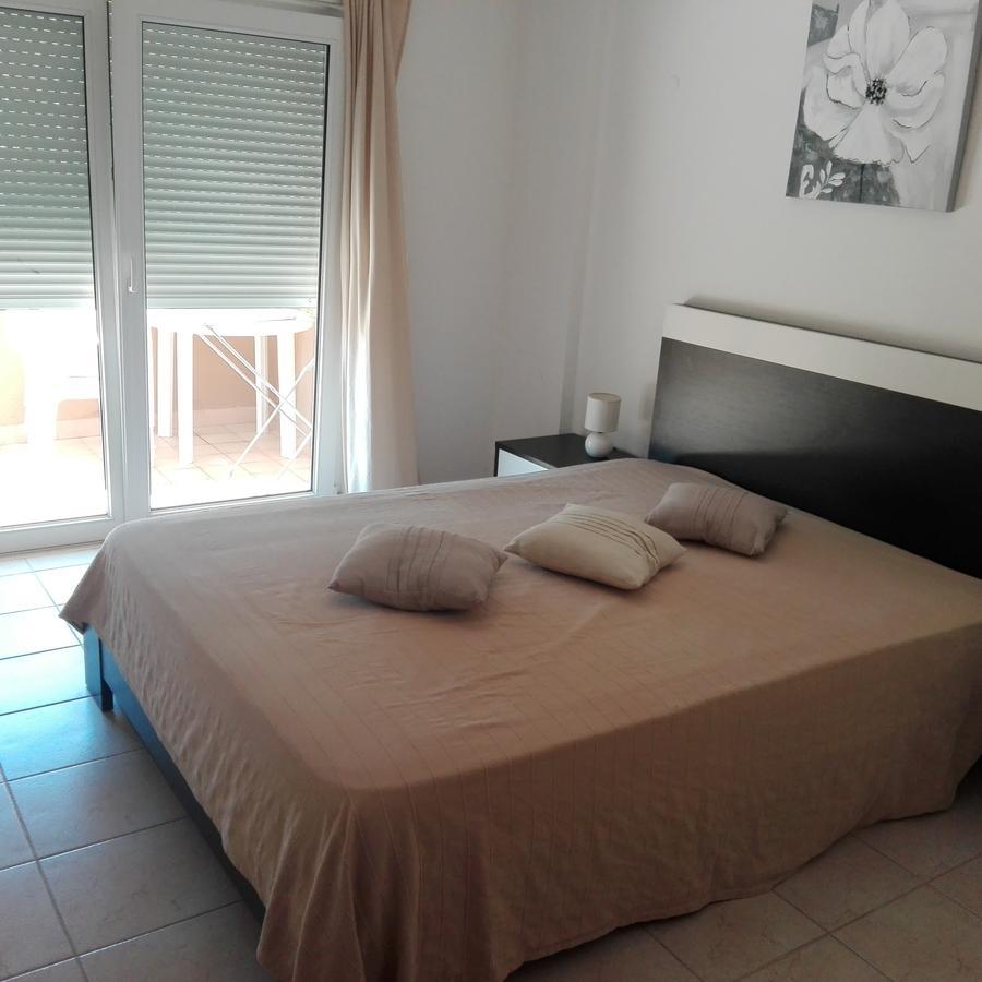 Marina Apartment Портиман Екстериор снимка